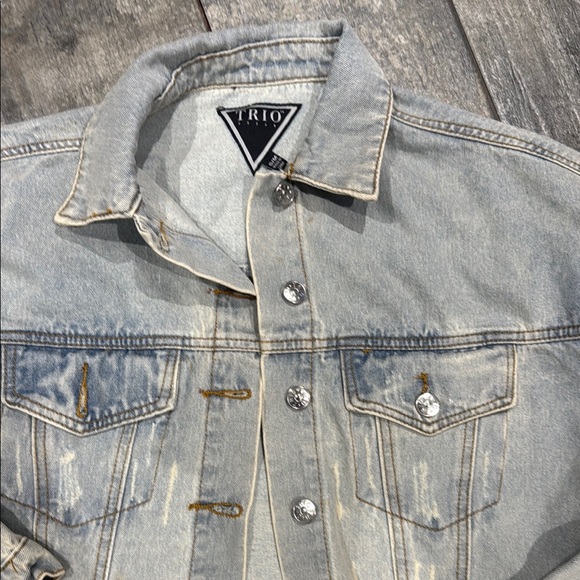 Light Blue Distressed Denim Jacket - Picture 4 of 4